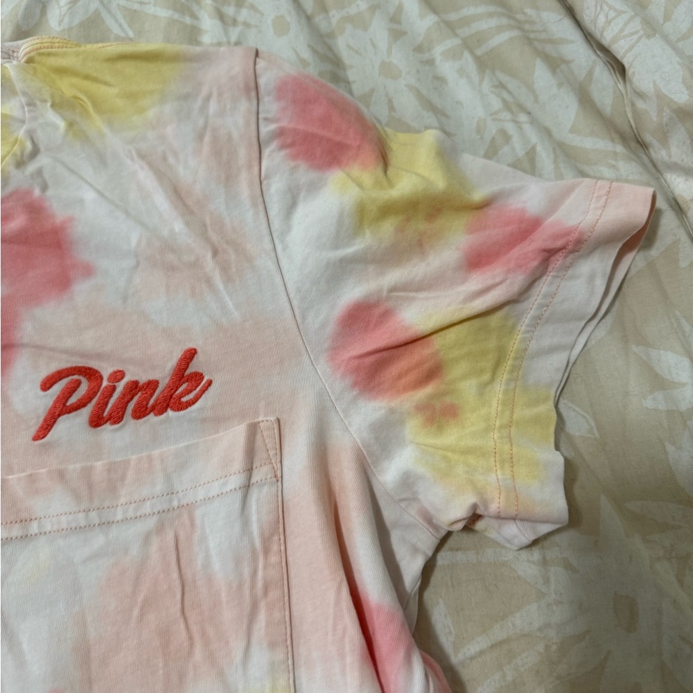 Pink short sleeve tee